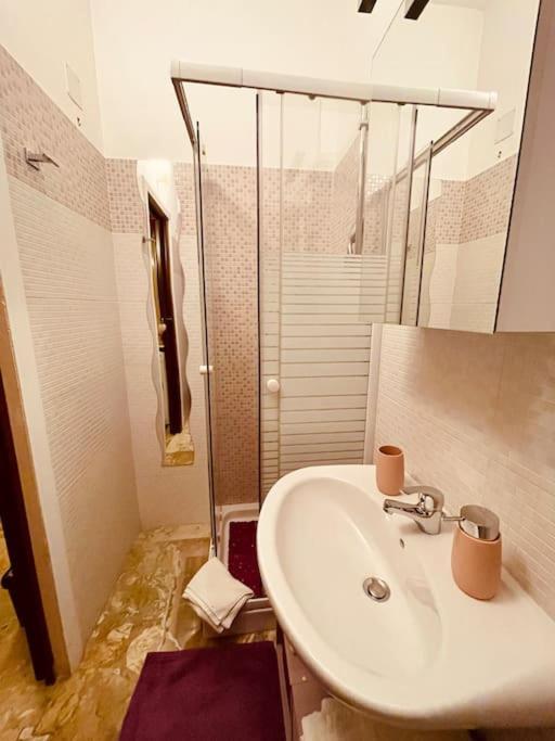 La Casa Di Eva Appartement Palermo Buitenkant foto